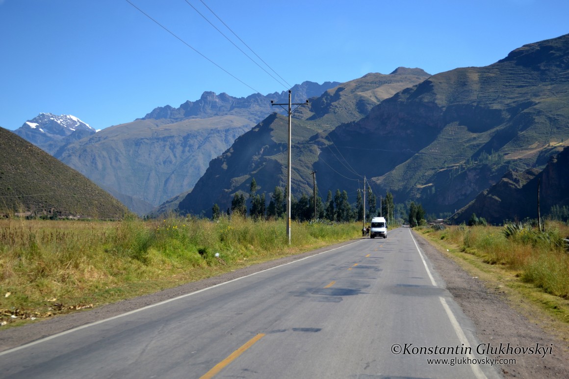 Countryside road, Peru